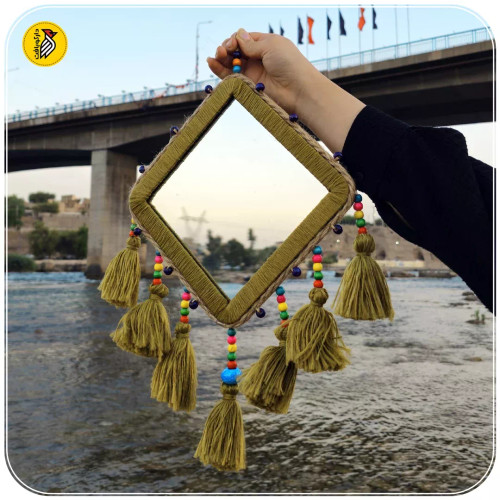 آینه دیوارکوب ناهید منگوله دار