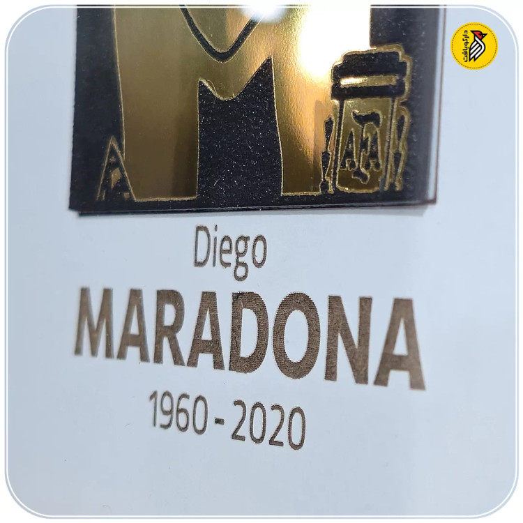 تابلو دکوراتیو طلایی مارادونا