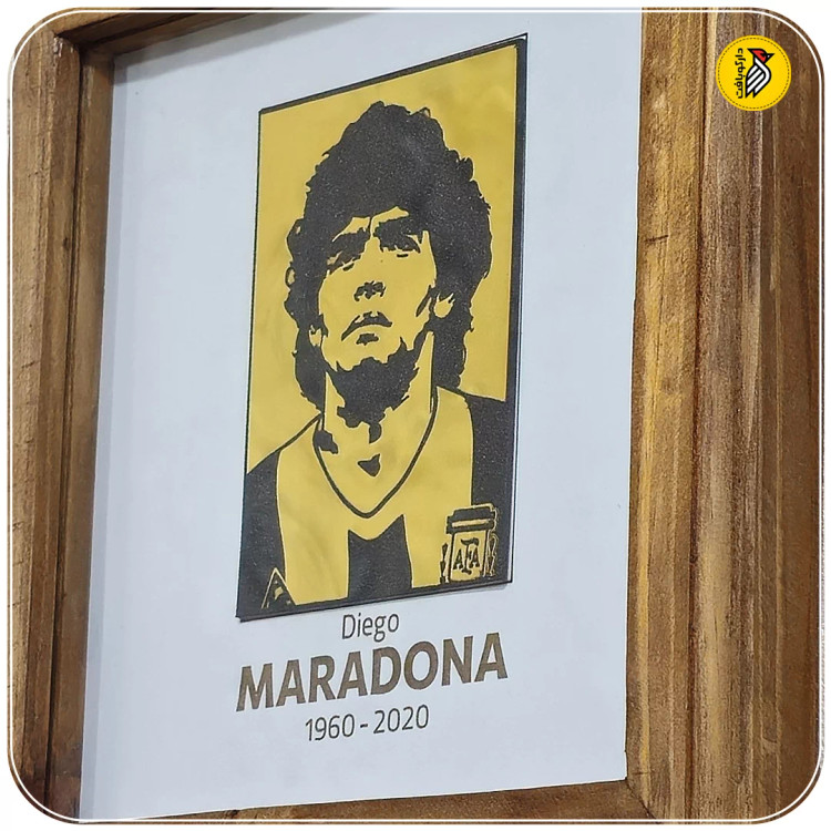 تابلو دکوراتیو طلایی مارادونا
